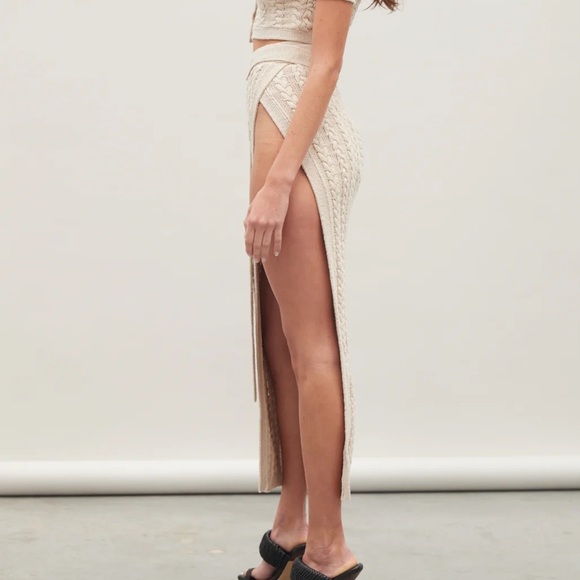 New With Tags Revolve Atoir The Sonnet Skirt Size 2 - Picture 2 of 7